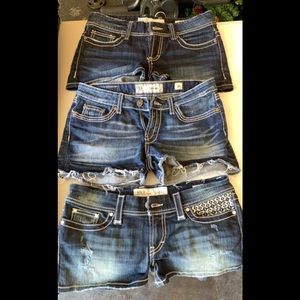 Ladie shorts front and back view